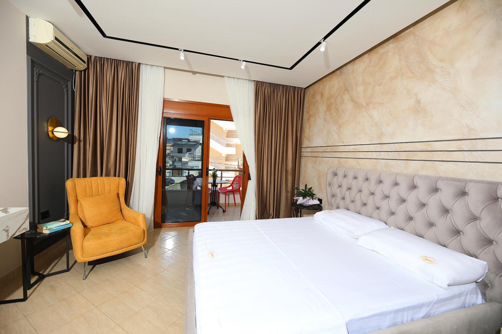Hotel Erjuma Вльора Екстер'єр фото