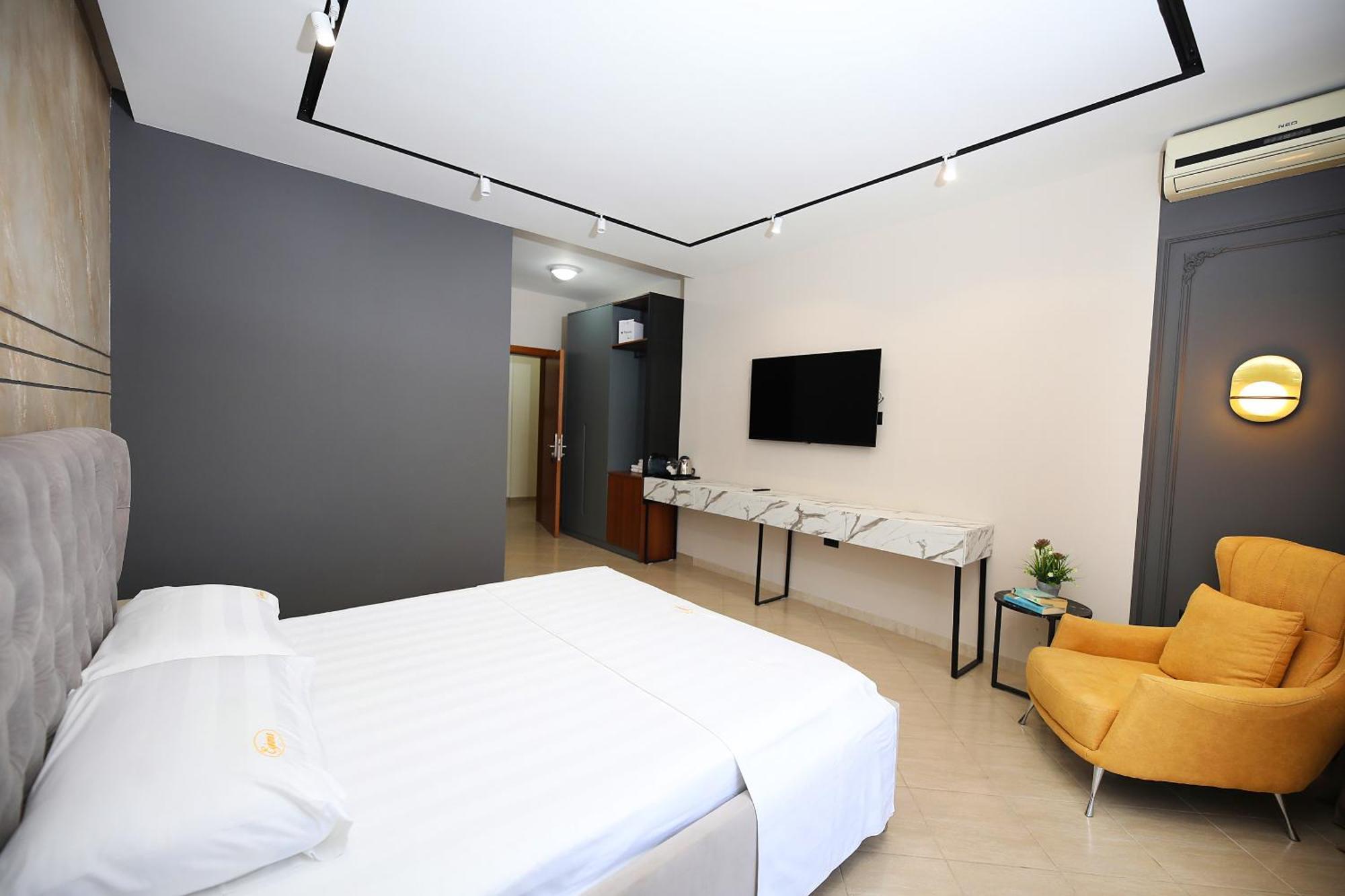 Hotel Erjuma Вльора Екстер'єр фото